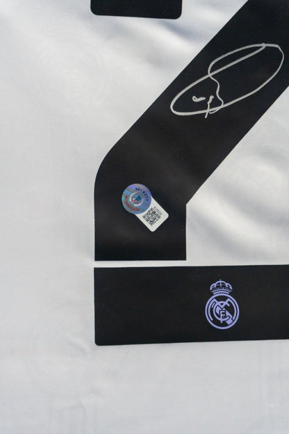 Vinicius Jr. Autographed Real Madrid #20 Jersey | Beckett BAS Certified | Framed