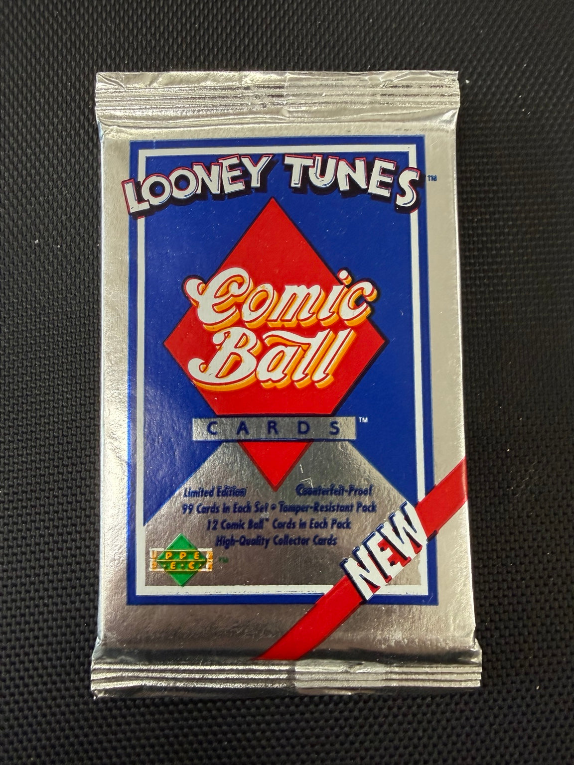 1990 Upper Deck Looney Tunes Comic Ball Trading Card Pack front