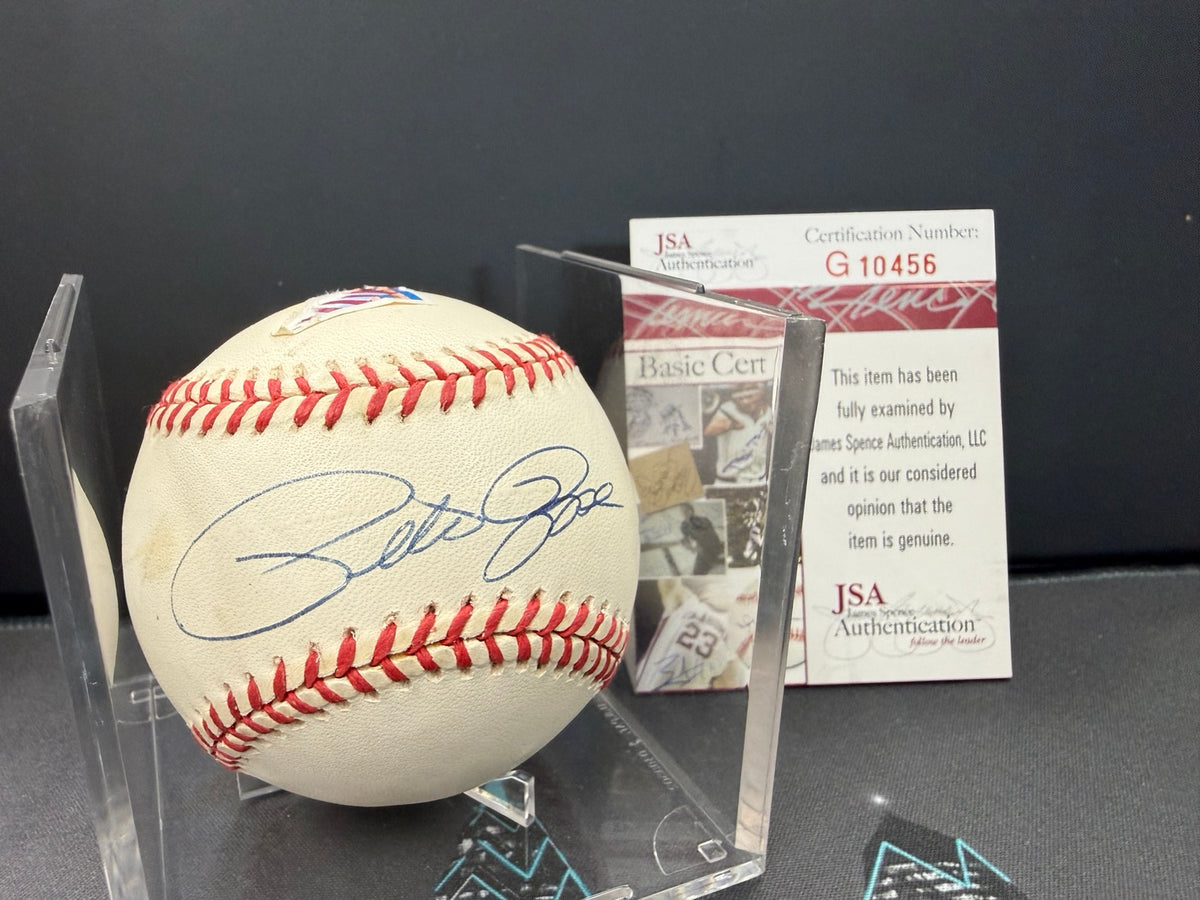 Pete Rose signed baseball with JSA certificate G10456
